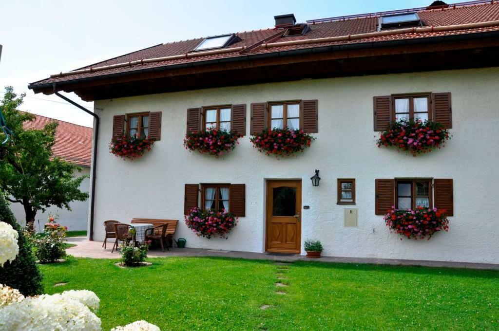 Unterbrunn Gaestehaus Walser מראה חיצוני תמונה